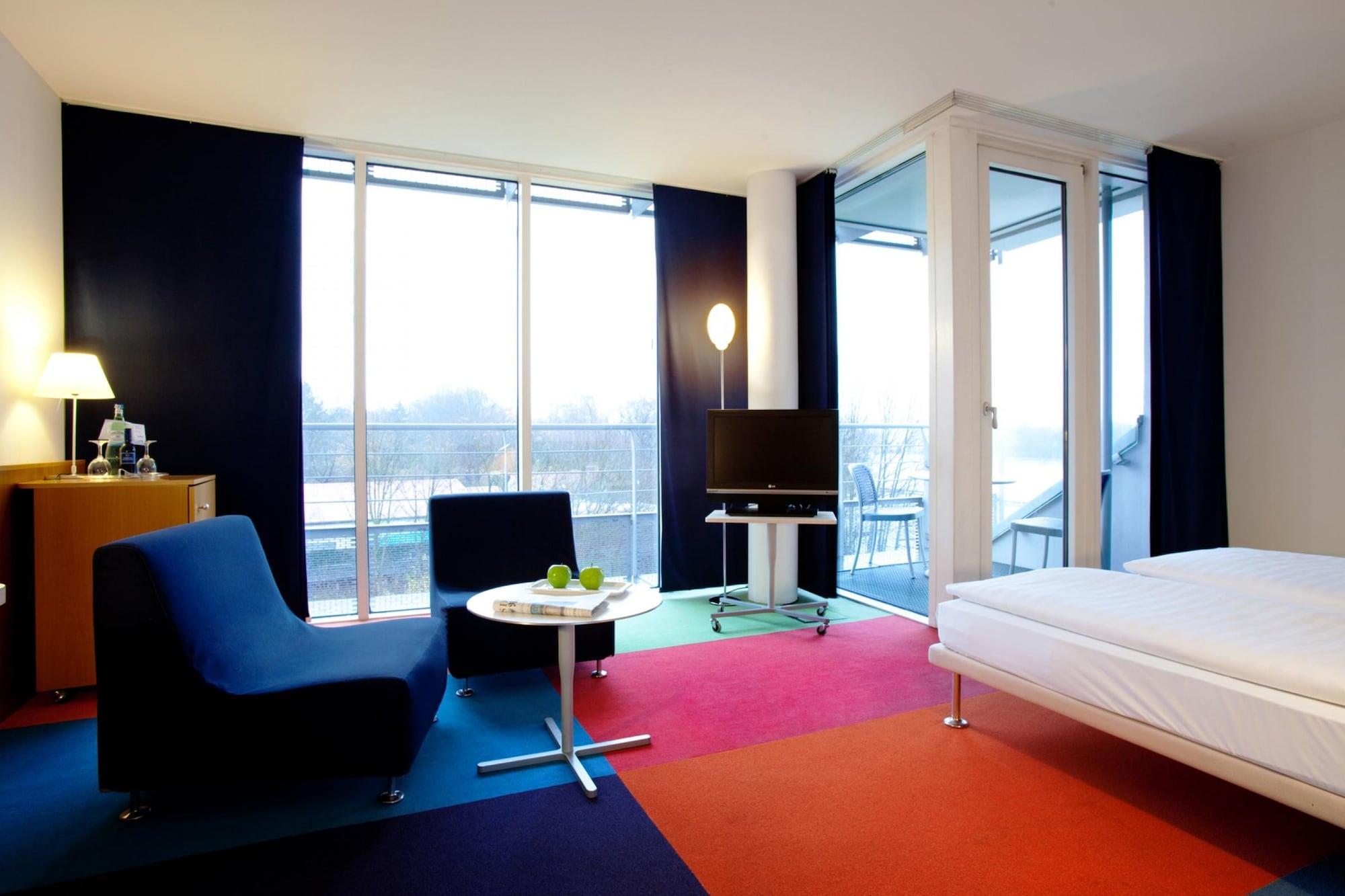 Vienna House By Wyndham Havelufer Potsdam Hotel Exterior photo